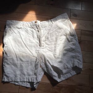 Banana Republic Men's White Flat Front Shorts